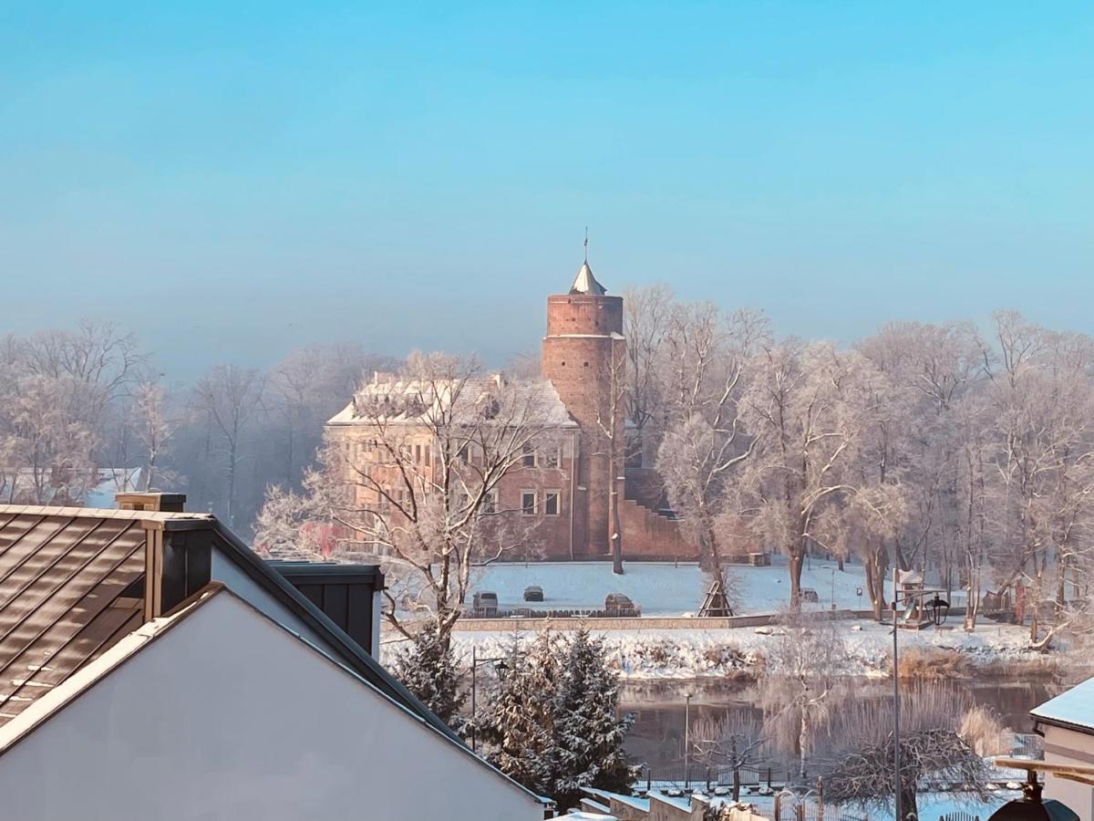 Pokoje Przy Bulwarach Uniejow Bagian luar foto